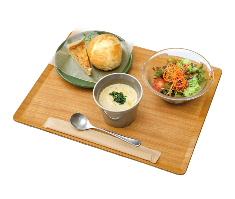 1種類のスープとサラダ&キッシュ